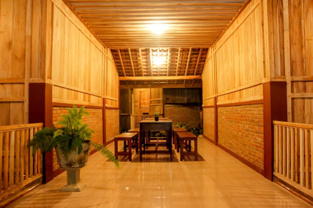 Pinarak Homestay Banyuwangi  Ngoại thất bức ảnh