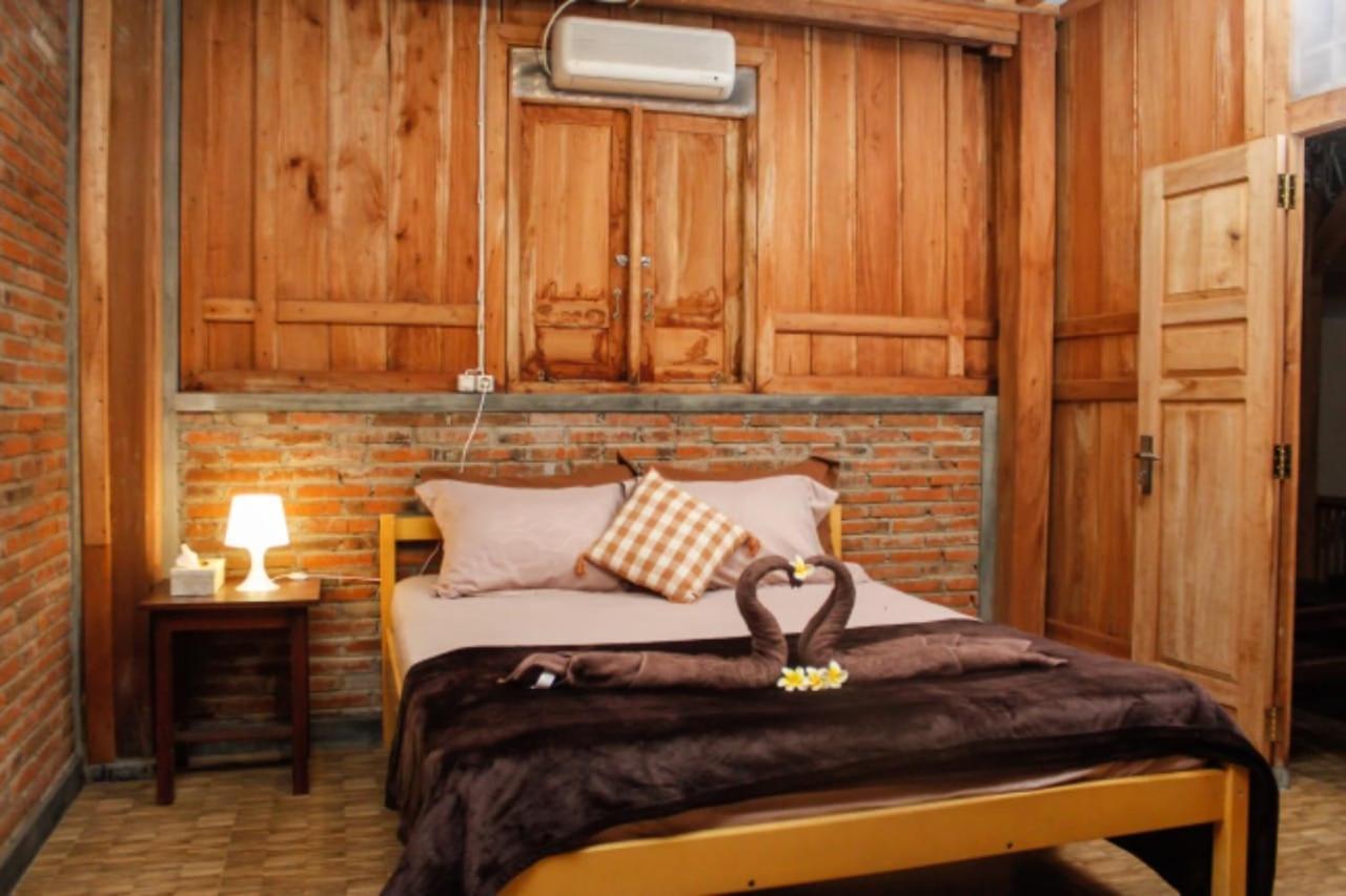 Pinarak Homestay Banyuwangi  Ngoại thất bức ảnh